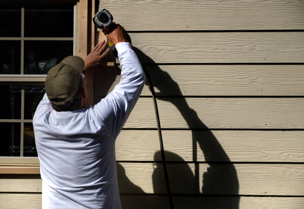 Best Storm Damage Siding Repair  in Greendale, IN